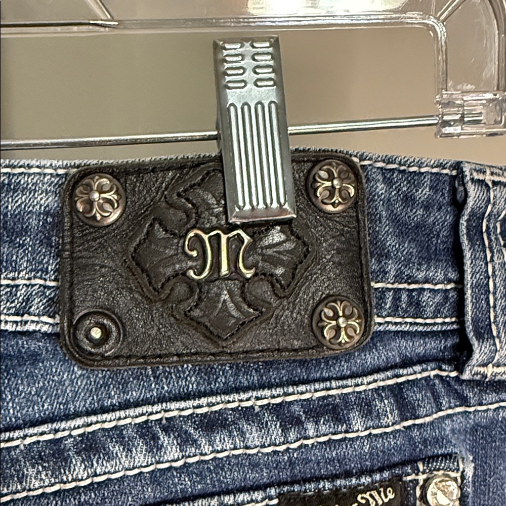 Women's Blue Washed Straight-Leg Jeans - Picture 8 of 16